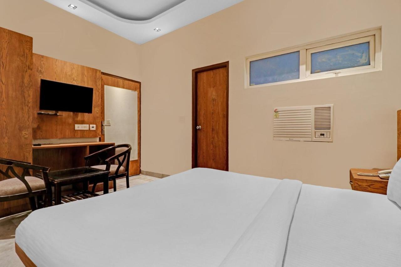Airport Hotel Goodluck New Delhi Exterior photo